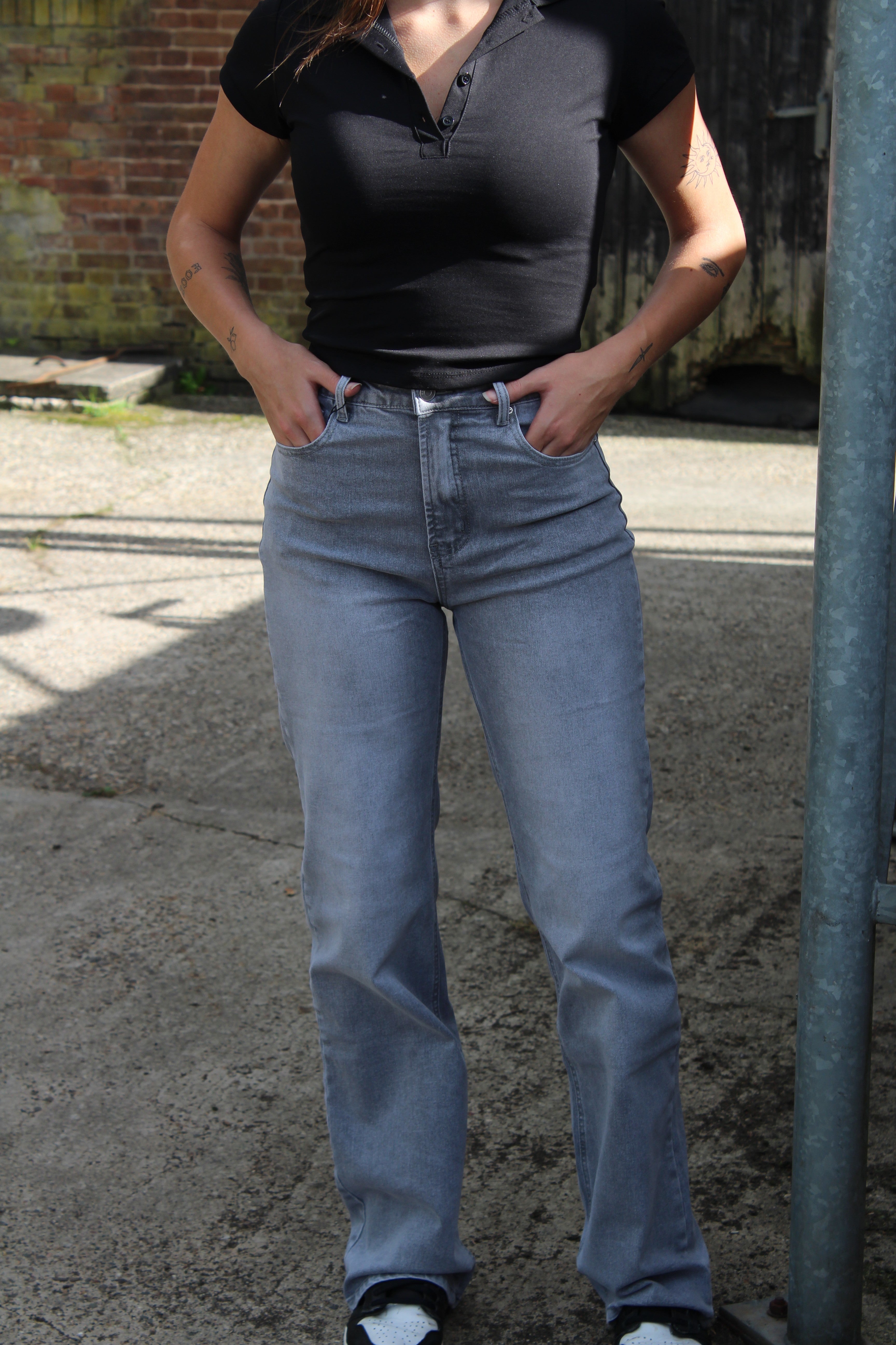 Alexa Straight Leg Jeans Grey